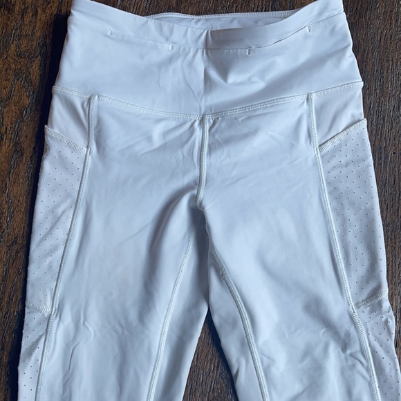 White Lululemon leggings size 4 - Picture 6 of 6